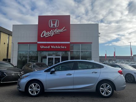 2017 Chevrolet Cruze LT - 6MT