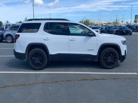 2022 GMC Acadia AWD SLT