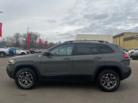 2022 Jeep Cherokee Trailhawk