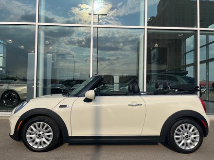 2016 MINI Cooper Convertible Very Low KM