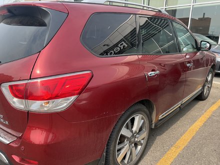 2013 Nissan Pathfinder Platinum V6 4x4 at