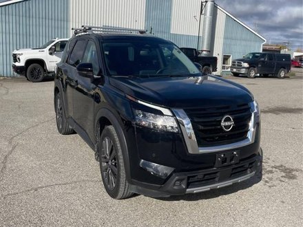 2022 Nissan Pathfinder SL - AWD