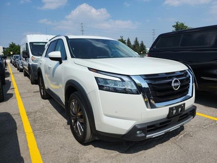 2023 Nissan Pathfinder SL V6 4x4 at