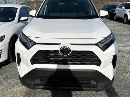 2022 Toyota RAV4 XLE AWD, Sunroof, Heated Seats