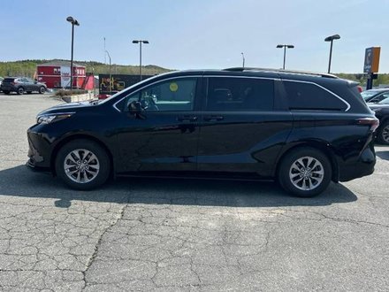 2024 Toyota Sienna Hybrid Sienna LE AWD 8-Pass, Heated Steering Wheel