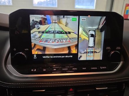 2022 Nissan Rogue Platinum Leather, Navigation, Rear Camera,