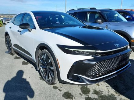 2023 Toyota Crown Platinum