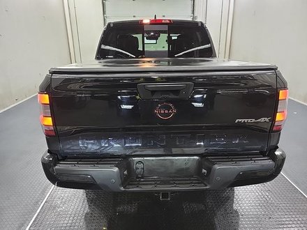 2023 Nissan Frontier Crew Cab PRO-4X 4x4 at