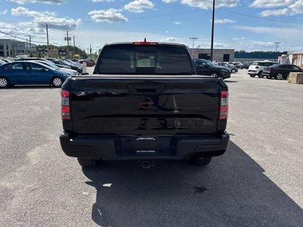 2024 Nissan Frontier Crew Cab 4x4 PRO-4X