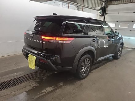 2022 Nissan Pathfinder S V6 4x4