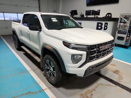 2023 GMC Canyon Crew Cab Short Box 4WD AT4