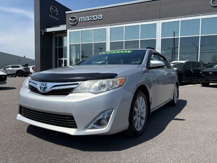 Toyota Camry Hybrid XLE NAV SIEGES CHAUFFANTS CAMERA MAGS 2014