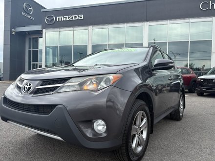 2015 Toyota RAV4 XLE AWD TOIT CAM SIEGES CHAUFFANTS MAGS 17''