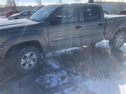 Toyota Tacoma BASE 2012