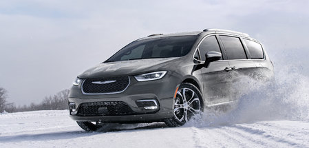 2023 Chrysler Pacifica Achieves Top Safety Recognition from IIHS