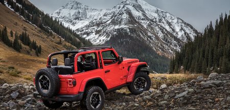 2021 Jeep Wrangler vs 2021 Ford Bronco: The Newcomer vs the Pioneer