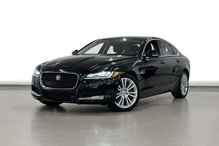 2020 Jaguar XF 25t 2.0L AWD Prestige