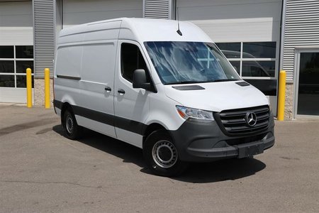 2023 Mercedes-Benz Sprinter 2500 Cargo 144 Low Roof (High)