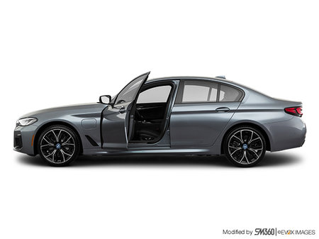 BMW 5 Series Sedan PHEV 530e xDrive 2022 - photo 1