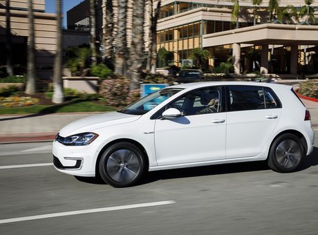 La Volkswagen e-Golf nommée véhicule avec la meilleure valeur retenue parmi tous les véhicules électriques
