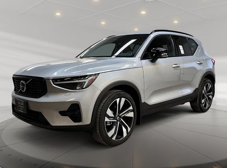 2023 Volvo XC40 B5 CORE TOIT PANO NAV 4RM