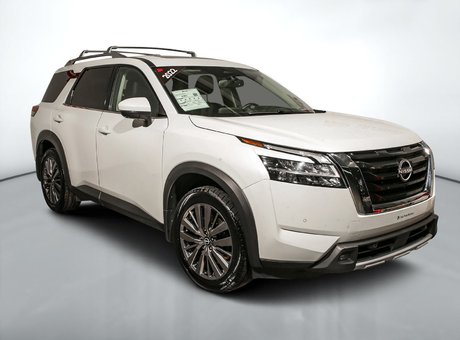 2022 Nissan Pathfinder SL