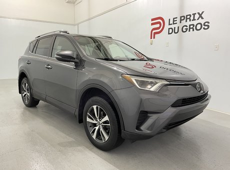 Toyota RAV4 LE 2018