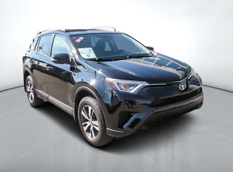 Toyota RAV4 LE 2018