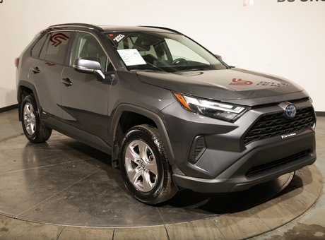 Toyota RAV4 XLE HYBRID 2023