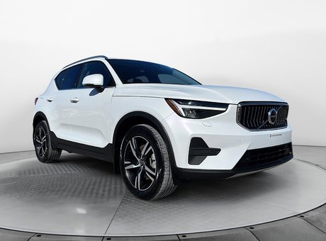 2024 Volvo XC40 B5 CORE // AWD // CLIMATE