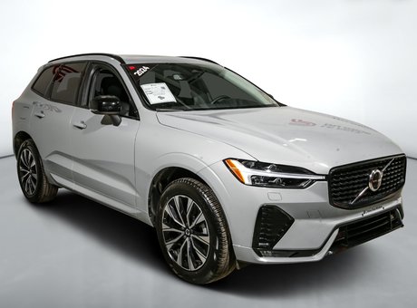 Volvo XC60 B5 CORE // AWD // DARK THEME 2024