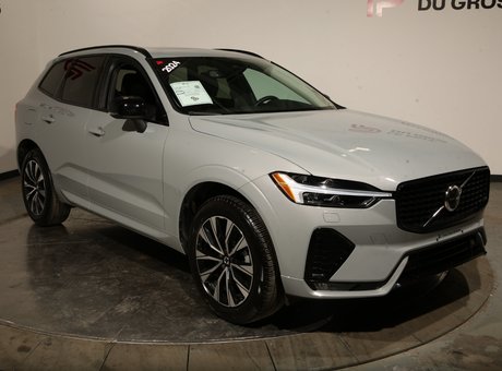 Volvo XC60 B5 CORE // AWD // DARK THEME 2024