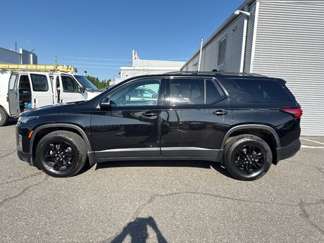 2022 Chevrolet Traverse LT Cloth in Thunder Bay, Ontario - 2 - w460h350px