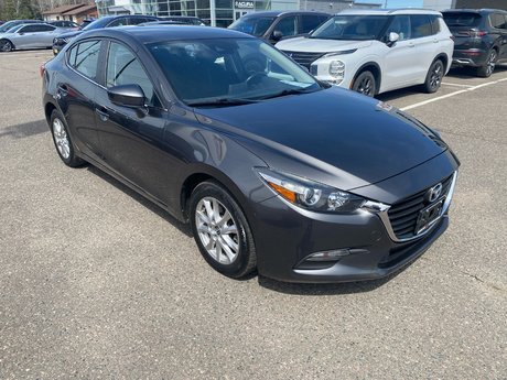 2018 Mazda Mazda3 GS in Thunder Bay, Ontario - 3 - w460h350px