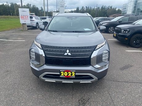2022 Mitsubishi Outlander LE PREMIUM in Thunder Bay, Ontario - 2 - w460h350px