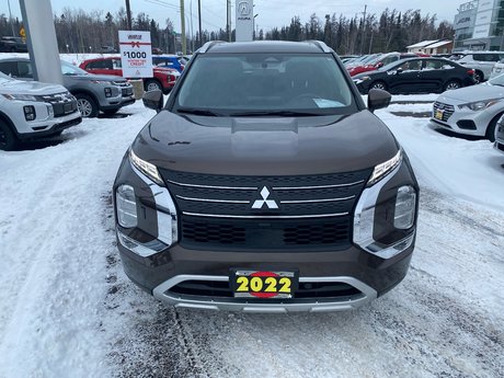 2022 Mitsubishi Outlander LE PREMIUM in Thunder Bay, Ontario - 2 - w460h350px