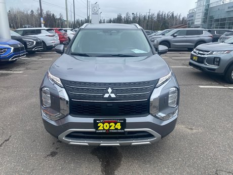 2024 Mitsubishi Outlander SE in Thunder Bay, Ontario - 2 - w460h350px