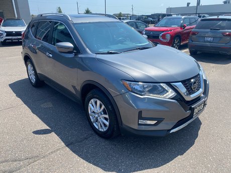 2018 Nissan Rogue SV in Thunder Bay, Ontario - 3 - w460h350px