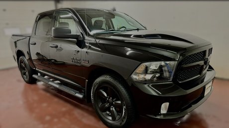 2019 Ram 1500 Classic Express 4x4 Crew Cab