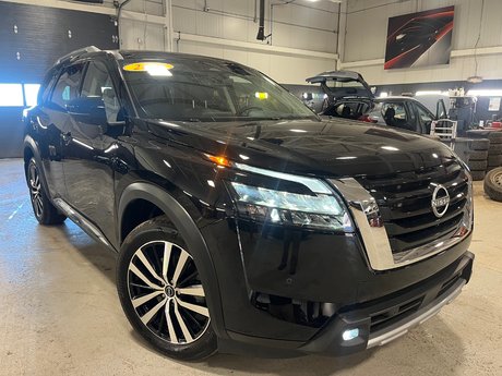 2025 Nissan Pathfinder Platinum AWD
