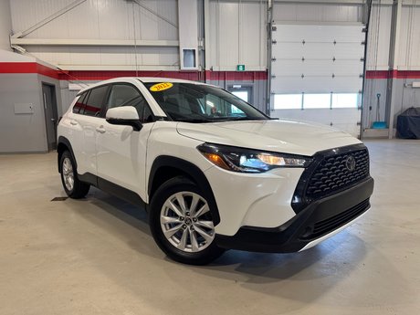 2022 Toyota COROLLA CROSS LE