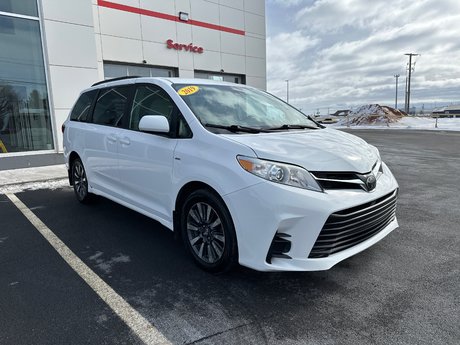 2019 Toyota Sienna LE