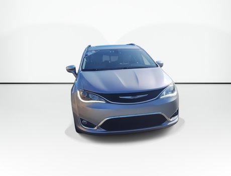 2019 Chrysler Pacifica Limited | DVD | Roof | Nav | Cam | USB