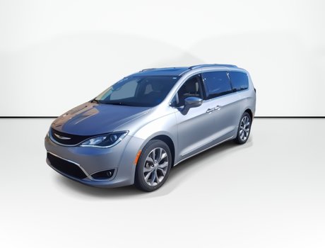 2019 Chrysler Pacifica Limited | DVD | Roof | Nav | Cam | USB