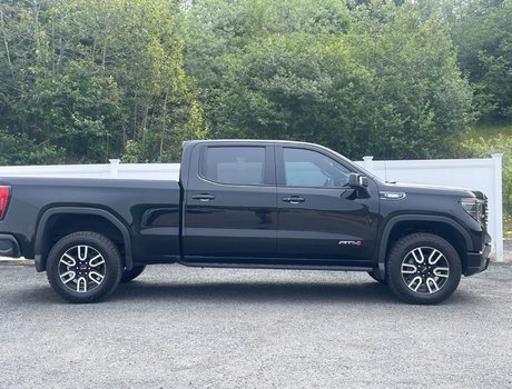 2022 GMC Sierra 1500 AT4 | Diesel | USB | HtdSeat | Warranty to 2027