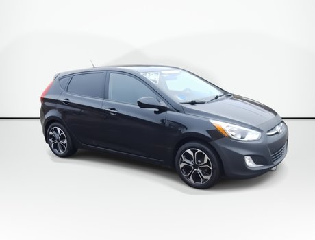 2017 Hyundai ACCENT SE | Roof | USB
