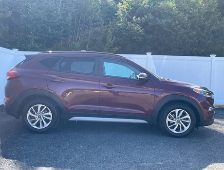 2017 Hyundai Tucson SE | Roof | Leather | Cam | USB