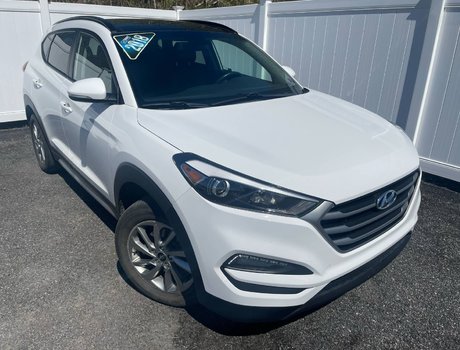2018 Hyundai Tucson SE | Leather |Sunroof |Cam | USB