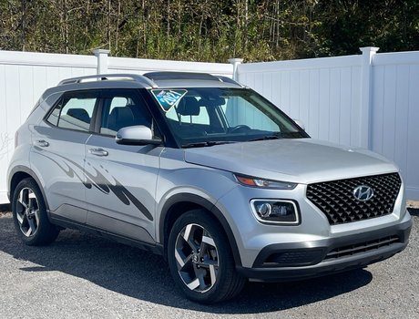 2021 Hyundai Venue Ultimate | SunRoof | Cam | USB