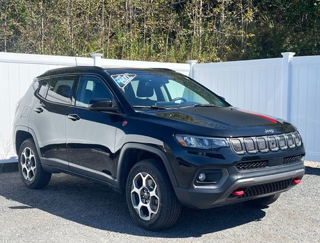 2022 Jeep Compass Trailhawk | Roof | Cam | USB | Warranty to 2028